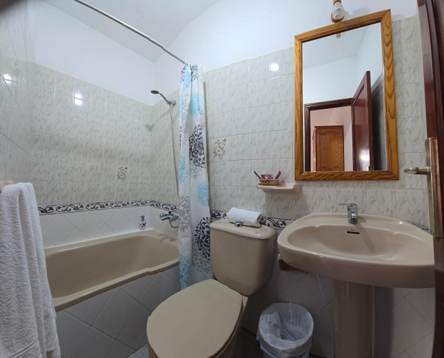 Bathroom 4, Pension Los Volcanes, Santa Cruz de Tenerife