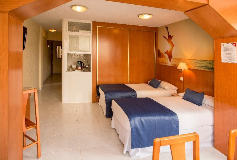 Bedroom 3, Benidorm Celebrations Music Resort, Alicante