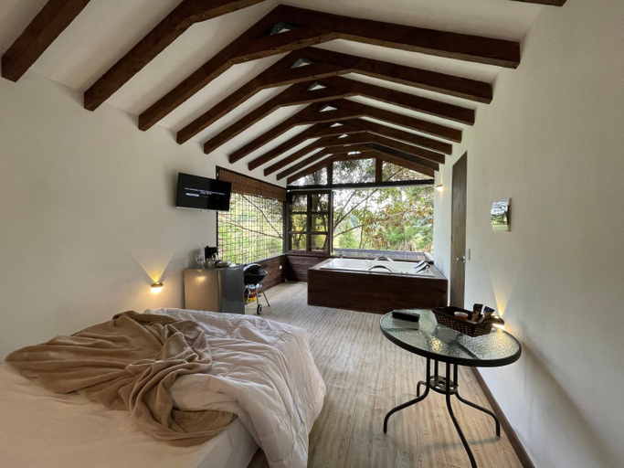 Others 5, Cabana con Jacuzzi cerca al Aeropuerto, Guarne