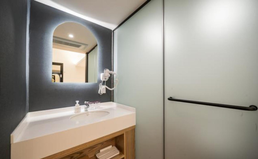 Bathroom 4, HOTEL 701 Masan , Masan
