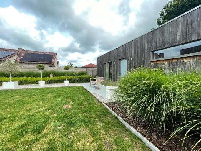 Others 5, Q Studio Green, Oost-Vlaanderen