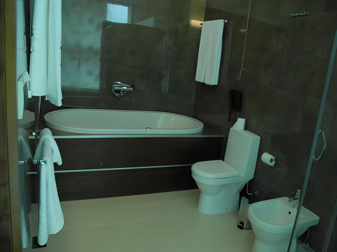Bathroom 4, Hotel Turist, Kraljevo