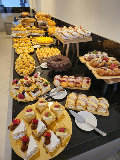 Food & Drinks 5, Bah Hotel, Baje