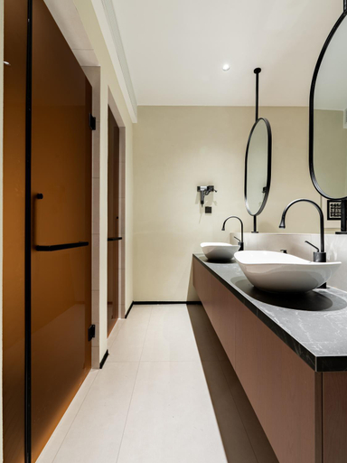 Bathroom, 257 Summer Hotel, Beihai