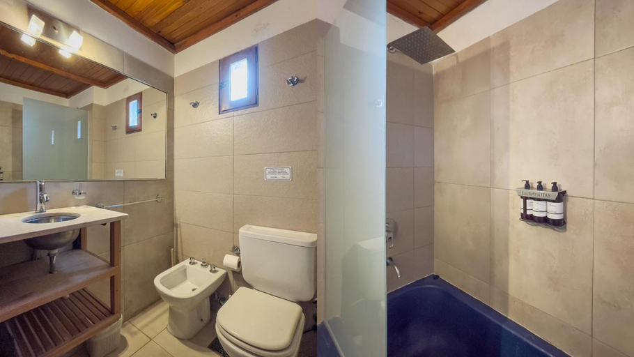 Bathroom 3, Las Gaviotas, Bariloche