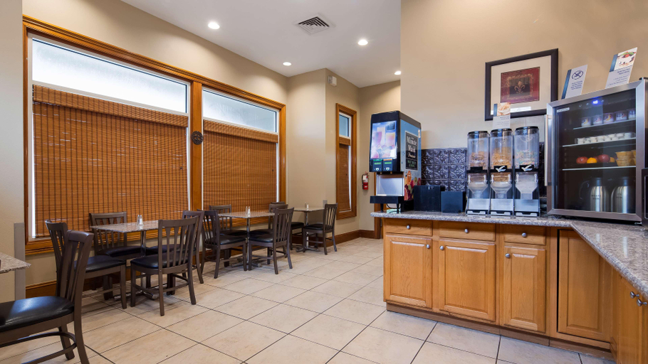 Public Area 3, SureStay Plus by Best Western Covington, Saint Tammany