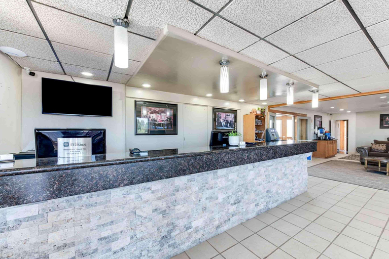 Public Area 2, Best Western Movie Manor, Rio Grande