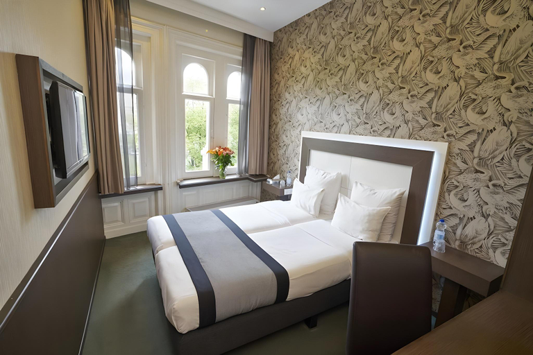 Bedroom 3, Hotel The Bird, Amsterdam