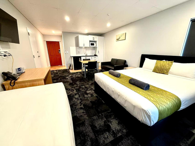 Bedroom 3, Anglesea Motel, Hamilton