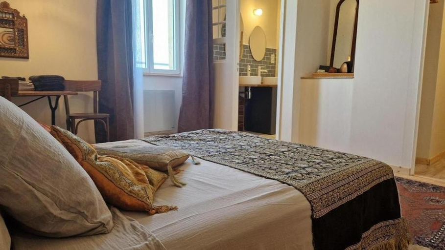 Bedroom 2, Aux roses de Cedres, Tarn