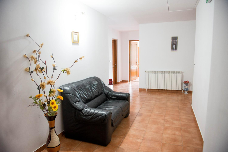 Others 3, Casa Andreea, Sucevita