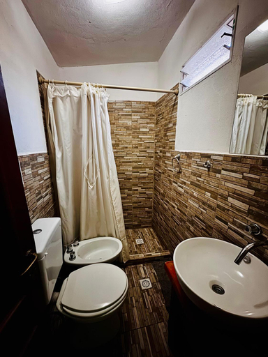 Bathroom 5, Posada Las Marias, Coronel Felipe Varela