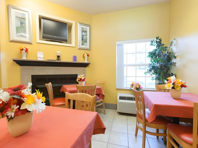 Food & Drinks 5, HomeTown Inn-Ringgold, Catoosa
