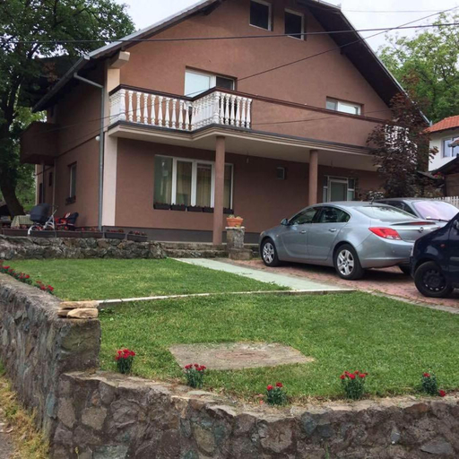 Others 3, Apartmani Popovic, Irig