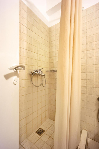 Bathroom 2, Acropolis Elegant Maisonette, Attica