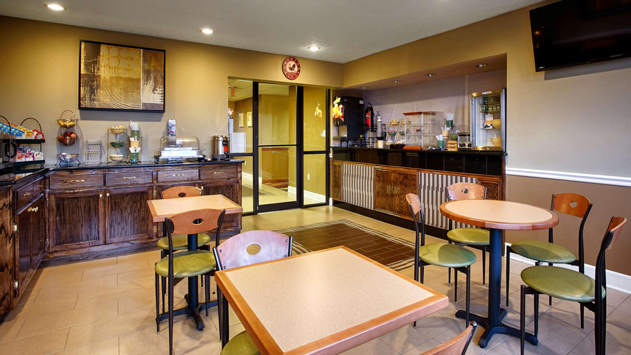 Food & Drinks 5, Best Western Gateway Inn, Yazoo