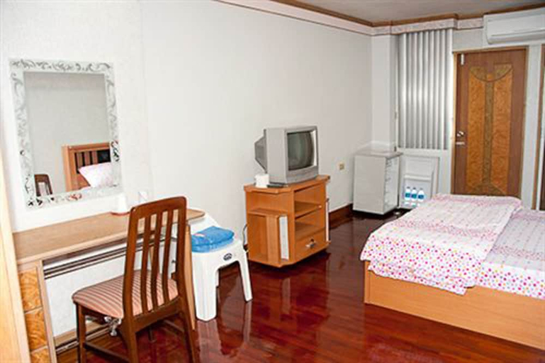 Bedroom 2, Lotus Condo Downtown, Pak Kret
