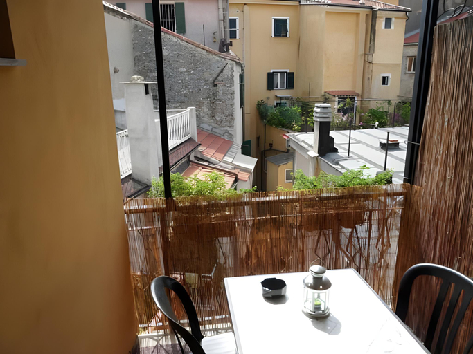 Others 3, L'Antico Borgo Elena Noli, Savona