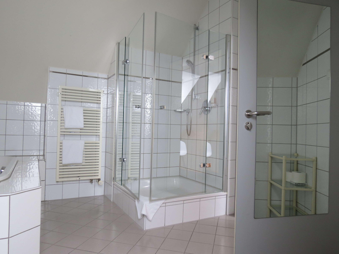 Bathroom, Comfor Frauenstrasse, Ulm