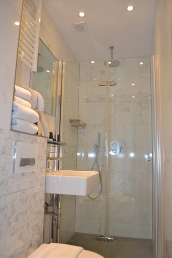 Bathroom 4, Alp Hotel, Amsterdam