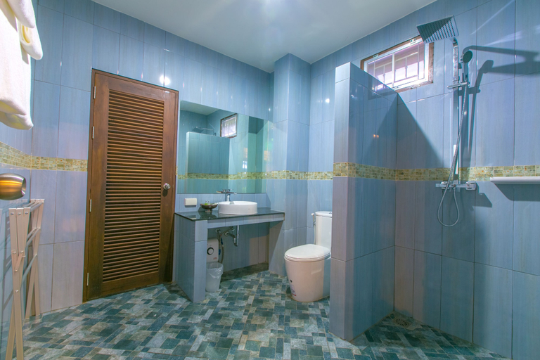 Bathroom 3, Lamai Plaza Residence, Ko Samui