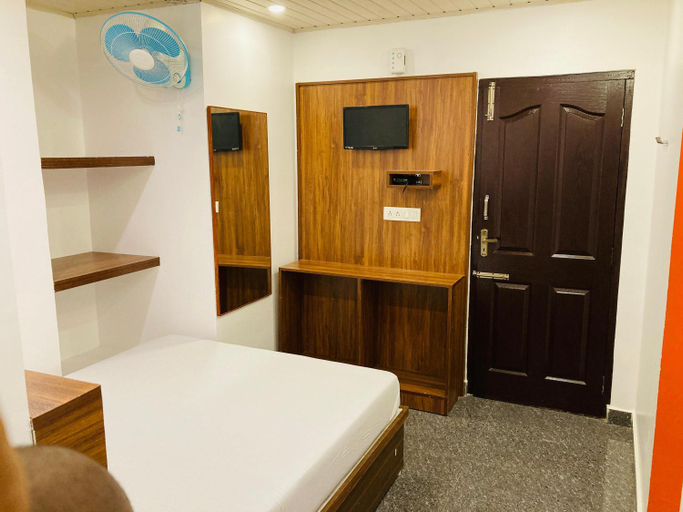 Bedroom 2, CARMEL HOME STAY, Idukki