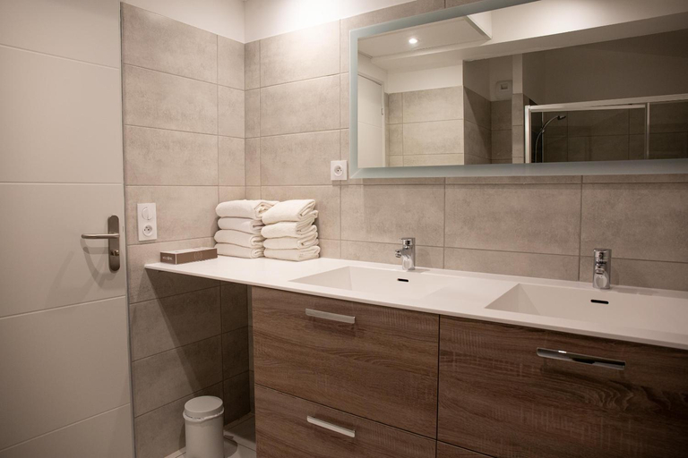 Bathroom 3, Residence du Lido, Pyrénées-Orientales