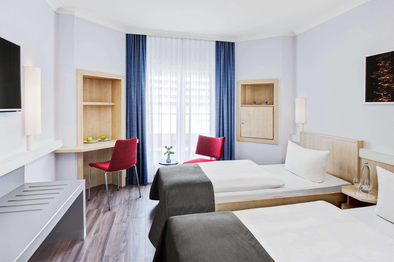 Bedroom 3, IntercityHotel Hamburg-Altona, Hamburg
