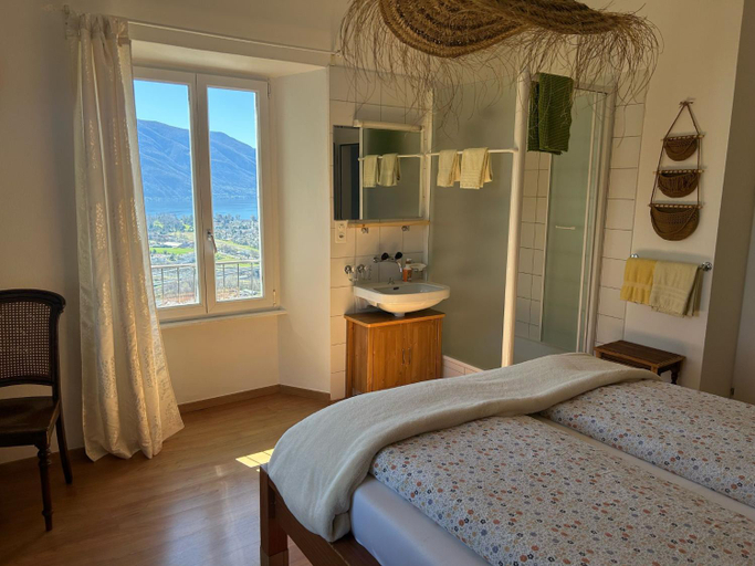 Bedroom 2, Pensione Olanda, Locarno
