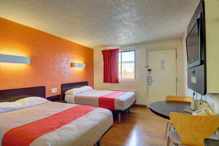 Bedroom 3, Economy Hotel Oklahoma City, Oklahoma