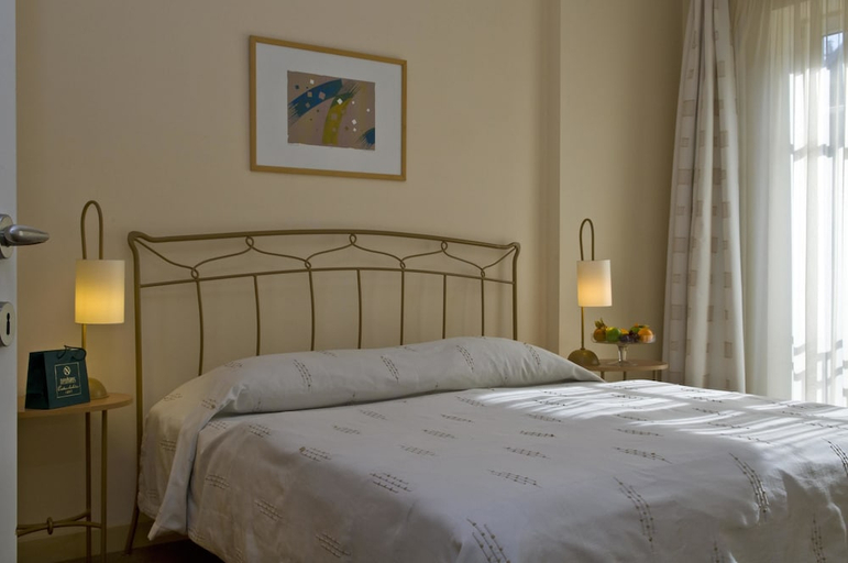 Bedroom 2, Mamaison Residence Izabella Budapest, Budapesti