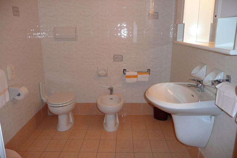 Bathroom, Hotel Ducale, Parma