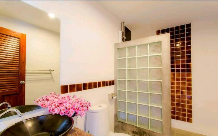 Bathroom 5, P.P. MAIYADA RESORT, Mueang Krabi