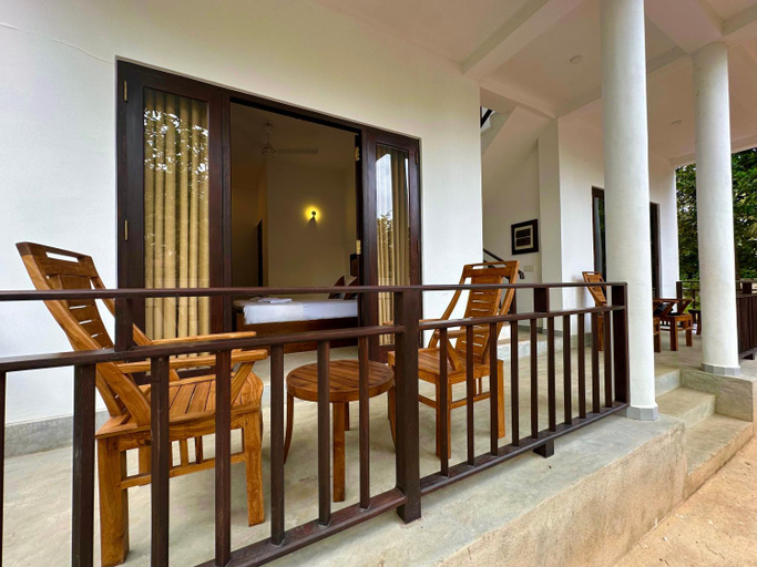 Others 5, The Paddocks Inn, Weligama