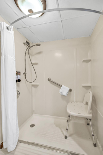 Bathroom 4, Radisson Hotel Schaumburg, Cook