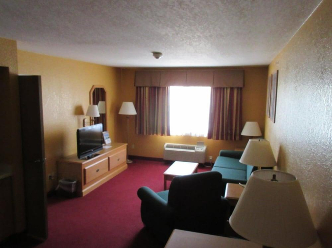 Others 4, Parkfield Inn - Clinton, Henry