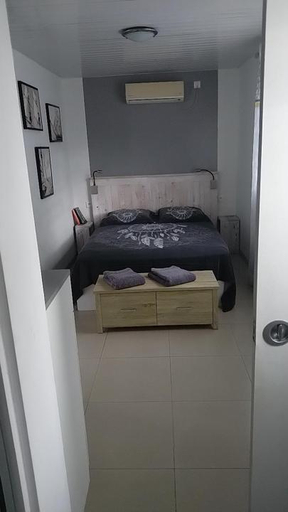 Bedroom 2, Chez Pascal et Claudia, Koumac