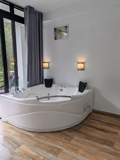 Bathroom 3, Xaxa Lodge, Tarma