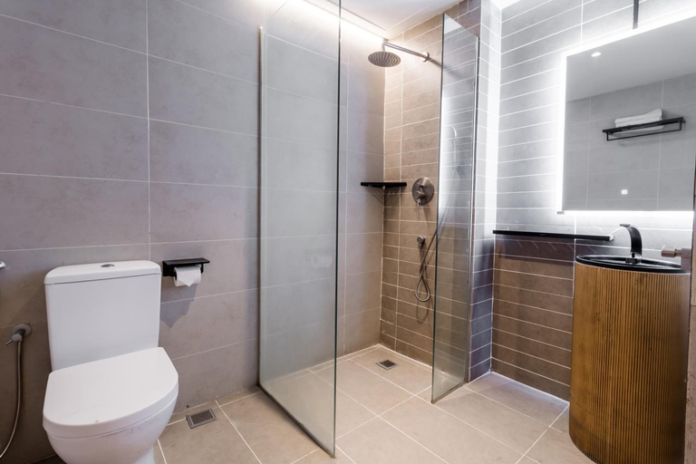 Bathroom 3, Regatta, Kozi Square, Kuching