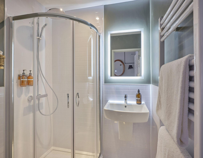 Bathroom 4, The Bath Hotel, Devon