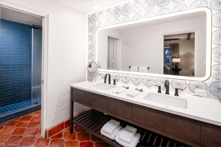 Bathroom 5, The Wigwam, Maricopa