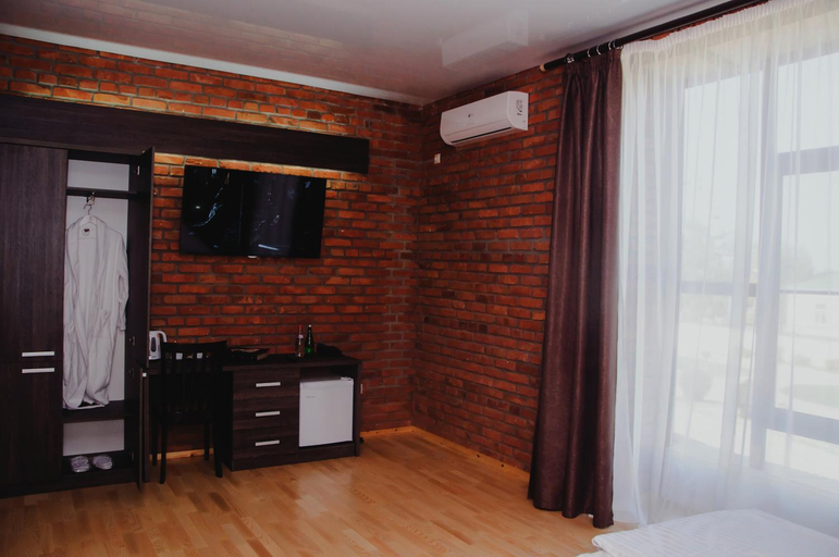 Others 4, 7 Пятниц, Kanevskiy rayon