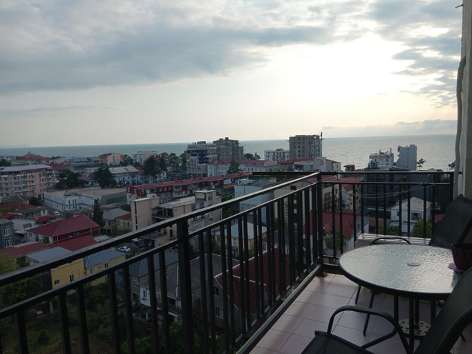 Others 4, Apartament, Kobuleti