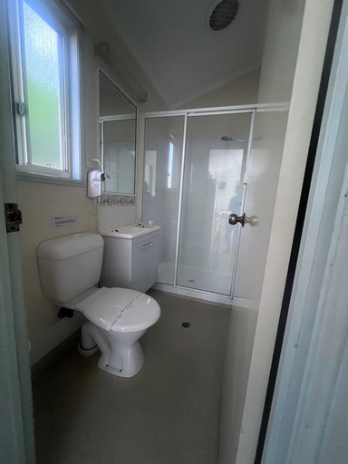 Bathroom 3, Ellis Beach Oceanfront Holiday Park, Cairns