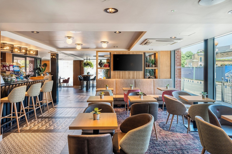 Food & Drinks 5, Point A Hotel London - Canary Wharf, London