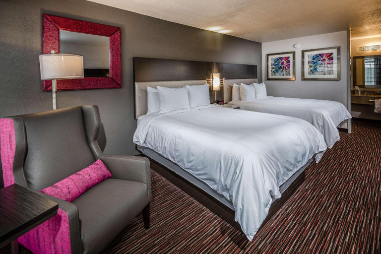 Bedroom 2, Radisson Hotel Oakland Airport, Alameda