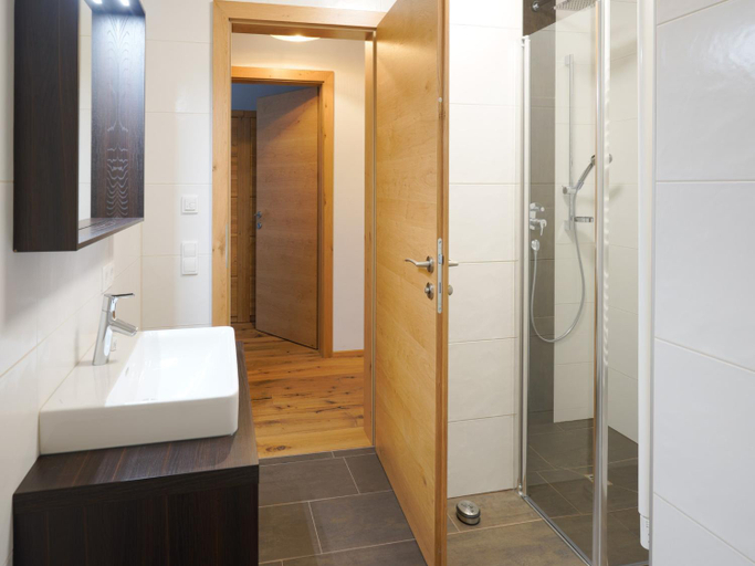 Bathroom 5, Kitzb heler Alpenlodge Top A6 with private panoramic sauna, Zell am See