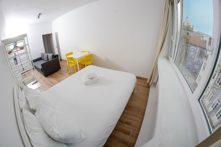 Others 5, Travel & live Santa Catarina apartment, Porto