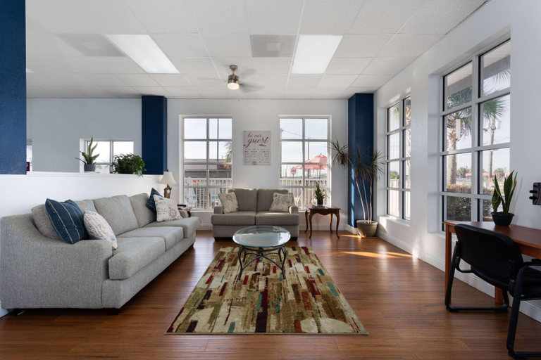 Public Area 2, Baymont by Wyndham Marianna, Jackson
