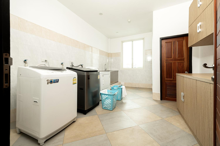 Others 5, Niraxay Apartment, Vientiane